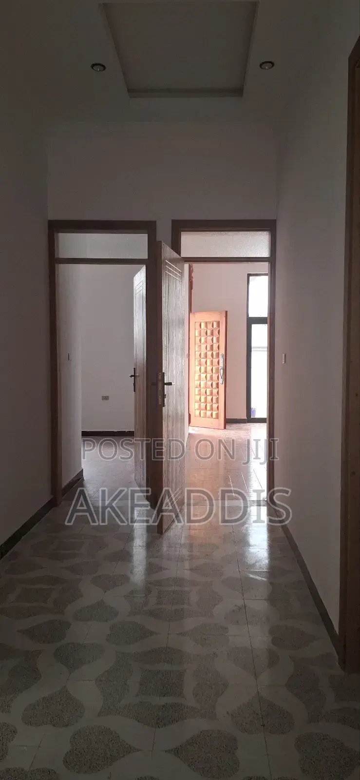 Furnished 3bdrm Villa in Bole Ayat for sale
