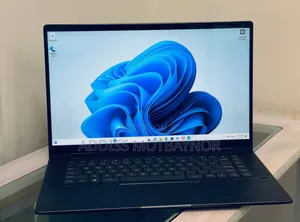 New Laptop HP 14-Dq1025cl 16GB Intel Core I7 SSD 512GB