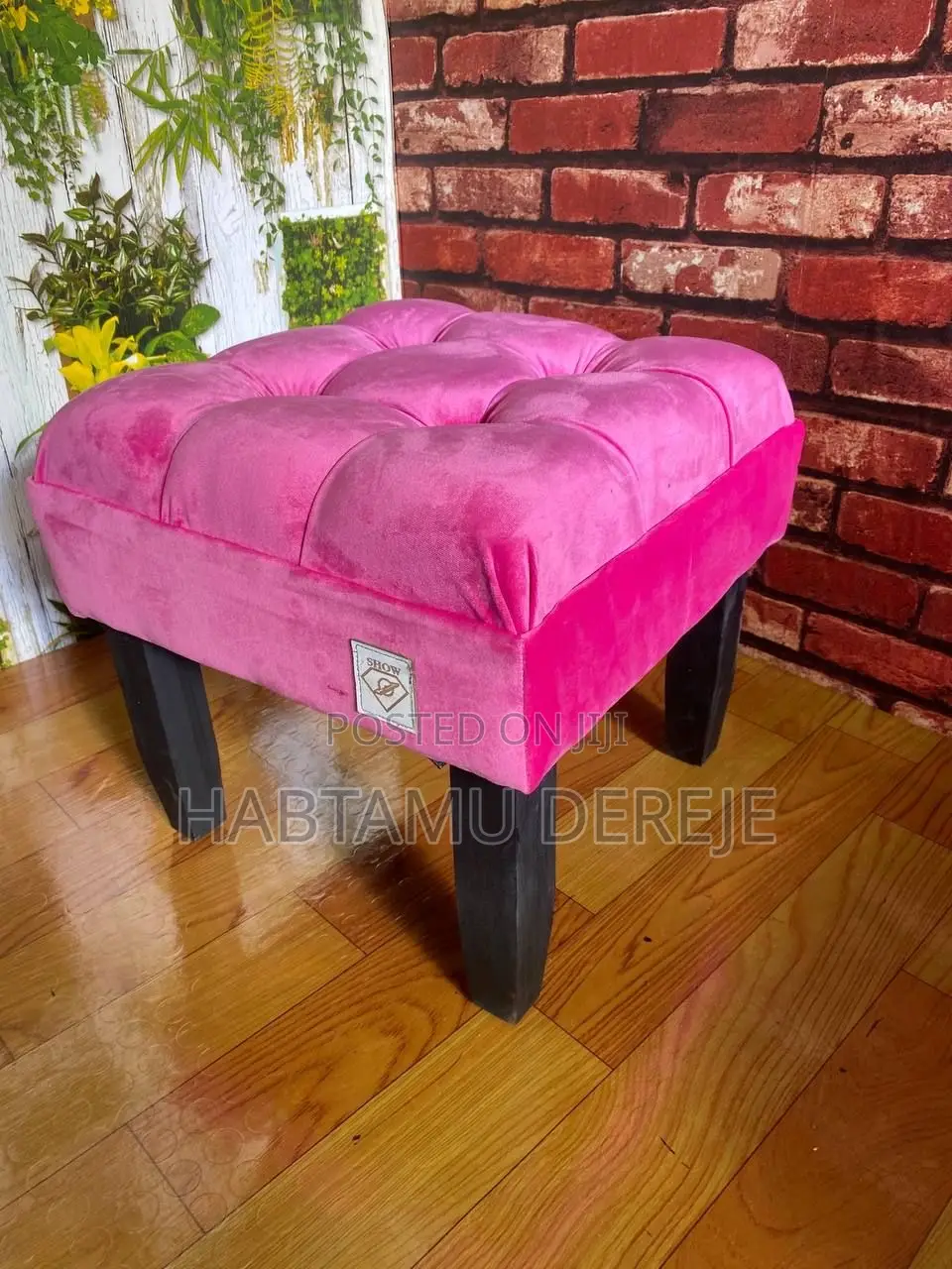 Stylish Ottoman for Sale - ዱካ / ኩርሲ