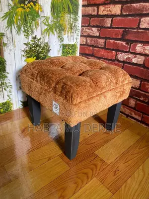 Stylish Ottoman for Sale - ዱካ / ኩርሲ