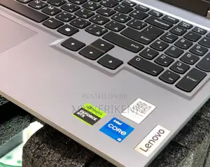 New Laptop Lenovo LOQ 15IRH8 16GB Intel Core I5 SSD 512GB