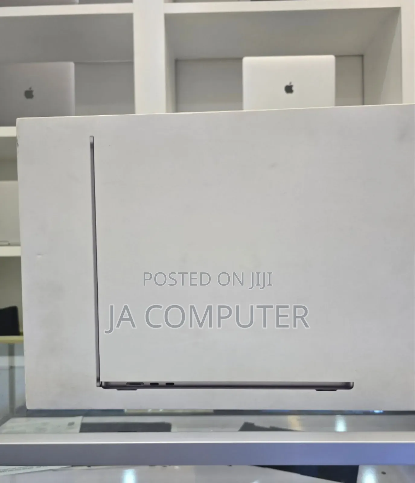 New Laptop Apple MacBook Air 2024 M3 15-Inch 8GB Apple M3 SSD 256GB