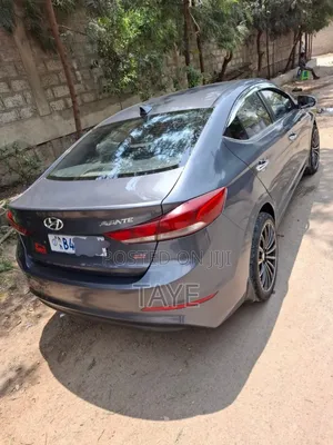 Hyundai Avante 2015 Silver