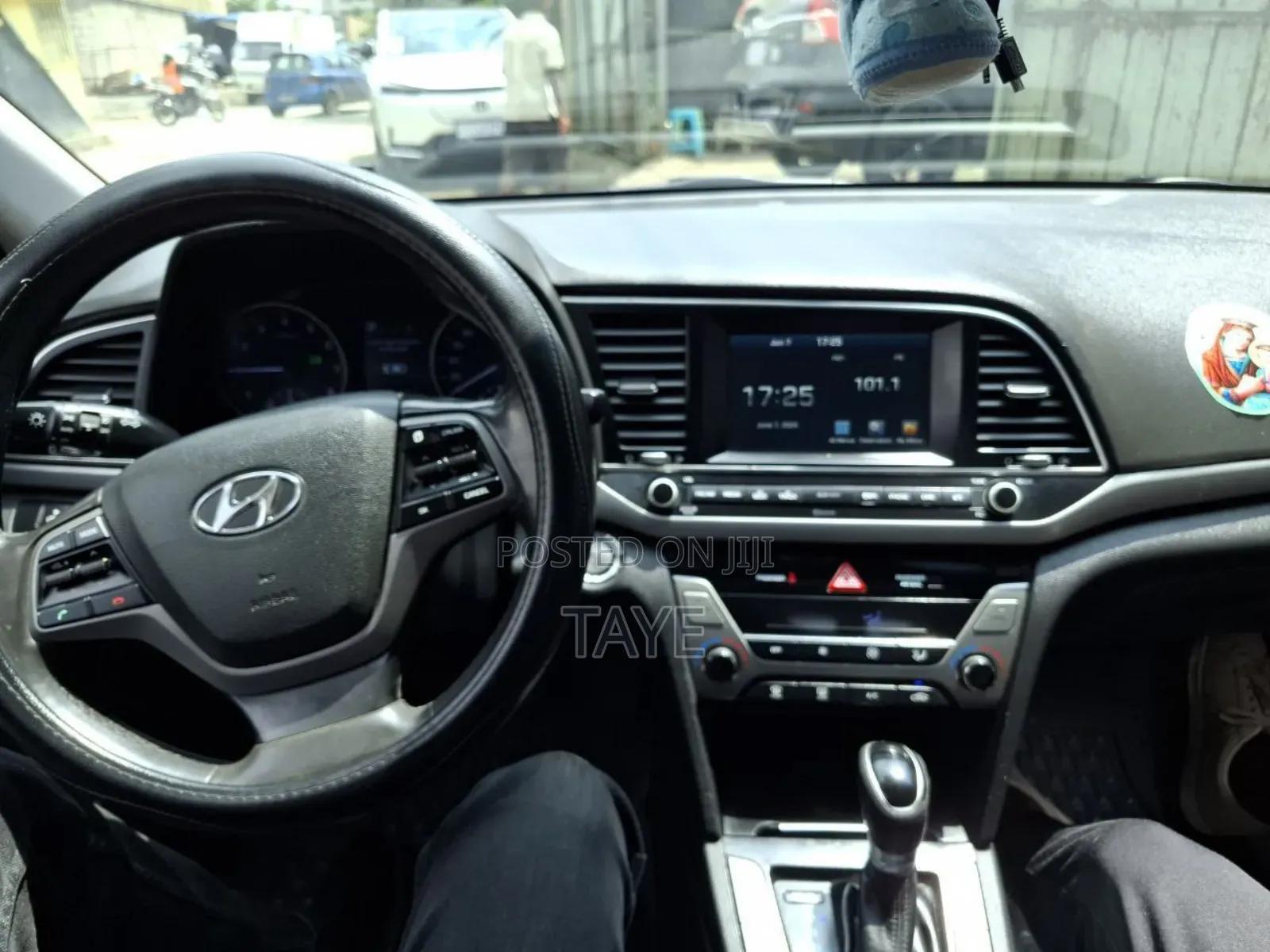 Hyundai Avante 2015 Silver