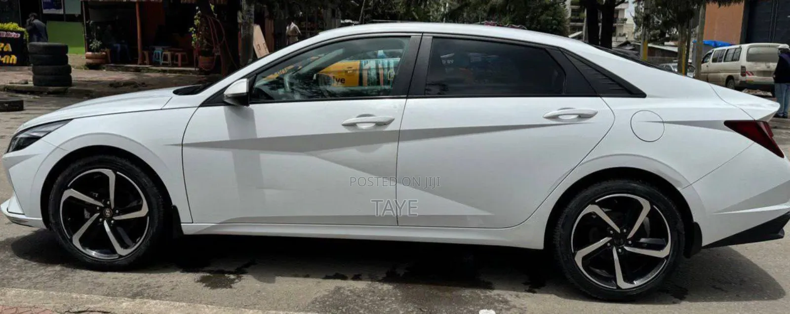 Hyundai Elantra 2021 White