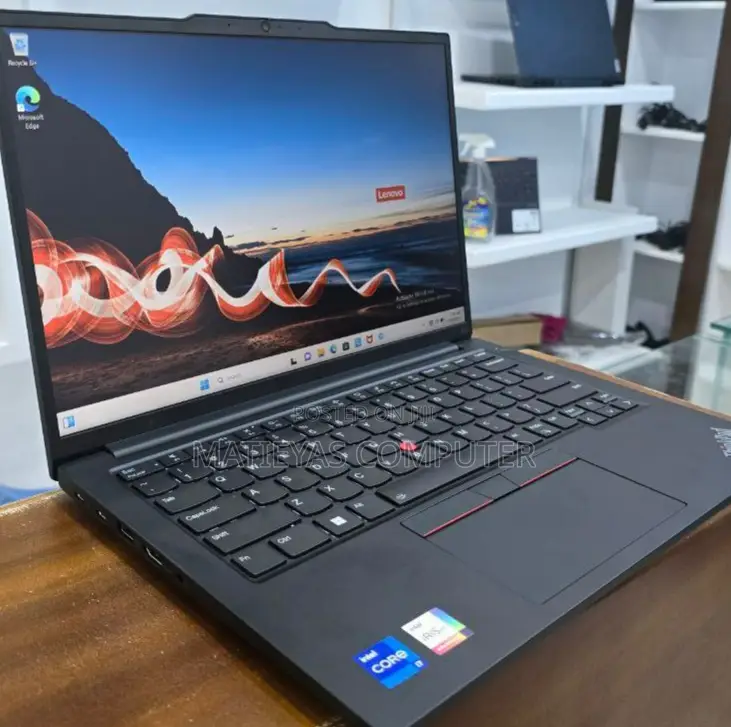 New Laptop Lenovo ThinkPad E14 G5 16GB Intel Core I7 SSD 512GB