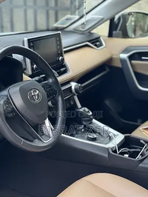 New Toyota RAV4 2021 Green