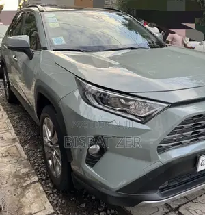 New Toyota RAV4 2021 Green
