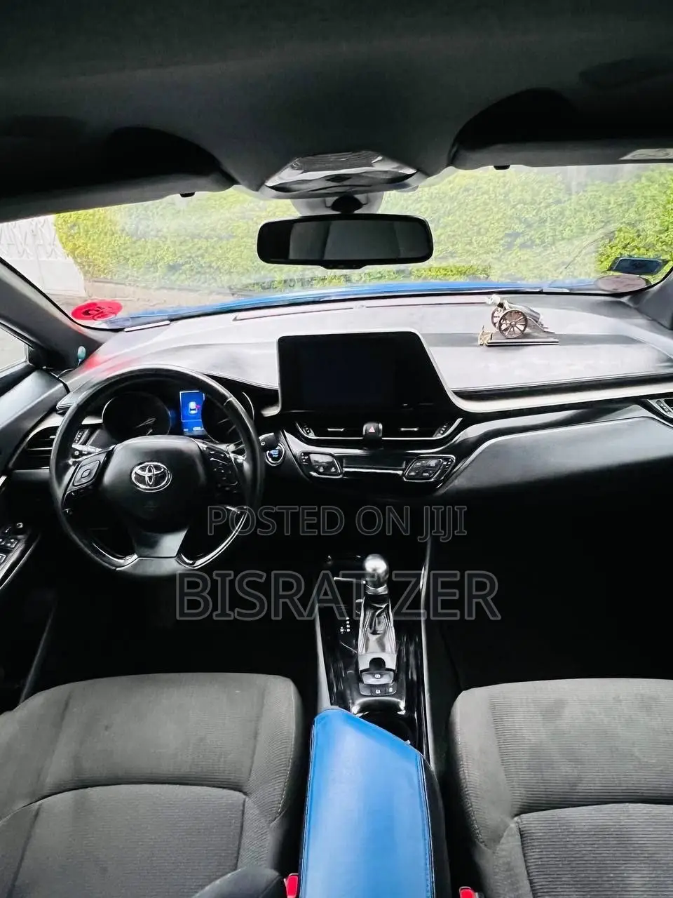 Toyota C-HR 2018 Blue