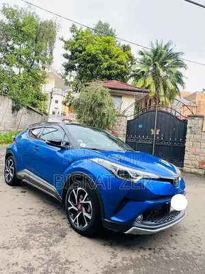 Toyota C-HR 2018 Blue
