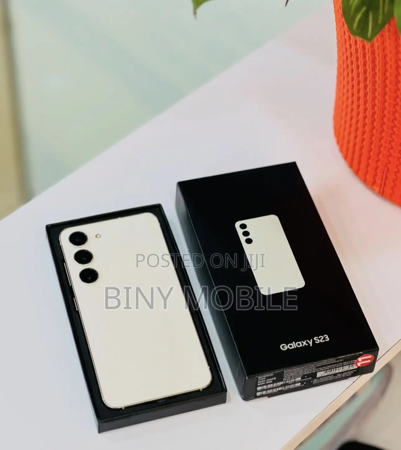 New Samsung Galaxy S23 256 GB Silver