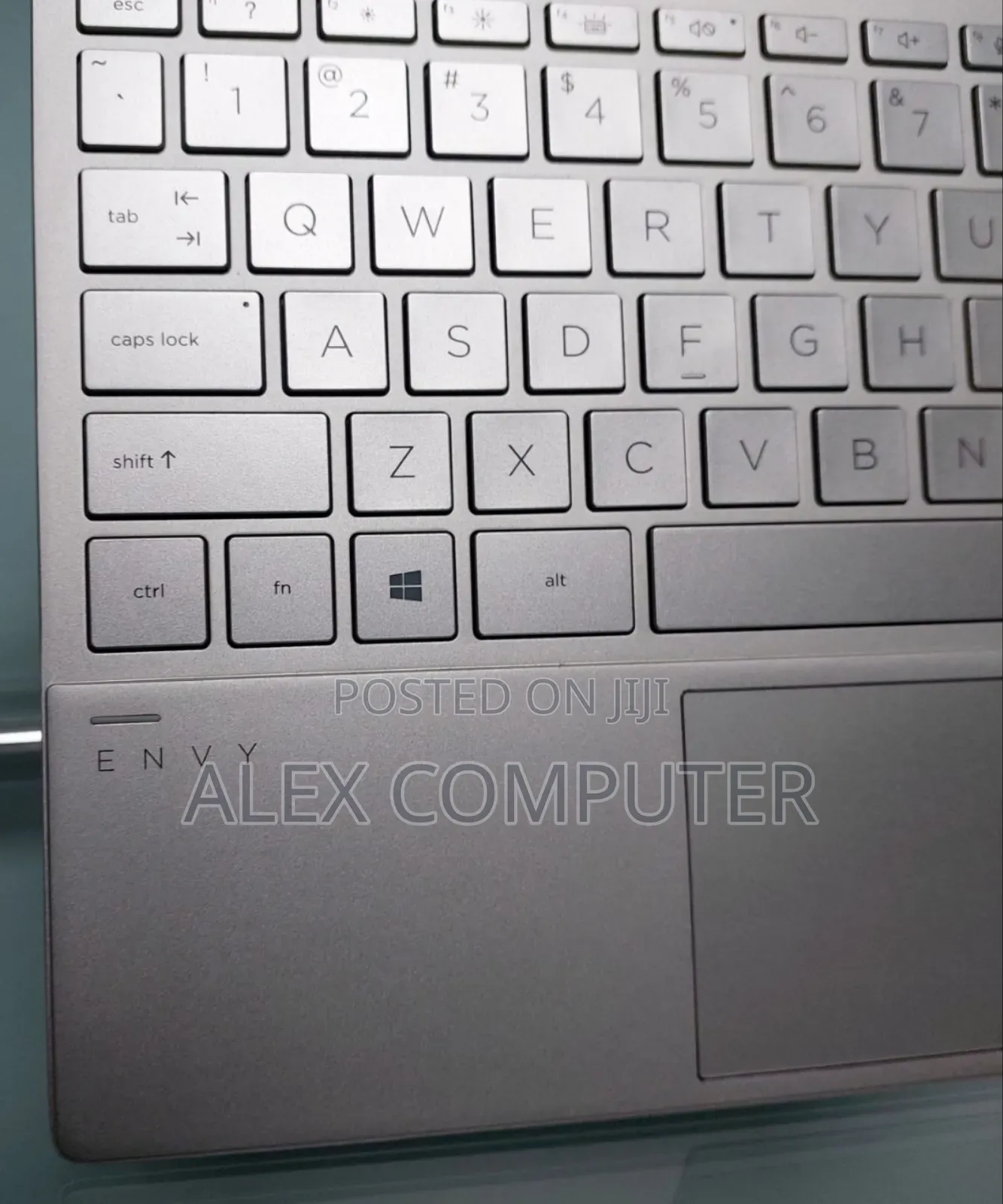 New Laptop HP Envy X360 8GB Intel Core I7 SSD 1T