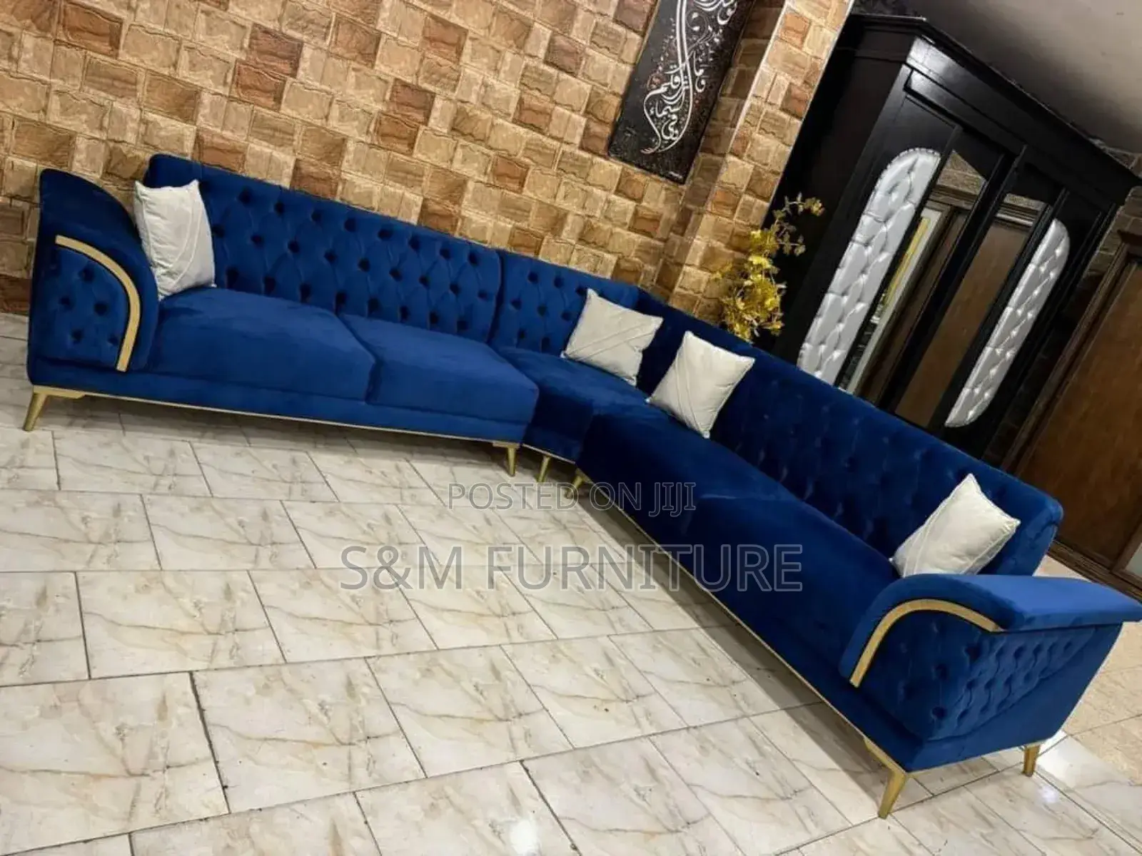 Quality L Shape Sofa Set With Aluminium Sofa Legs