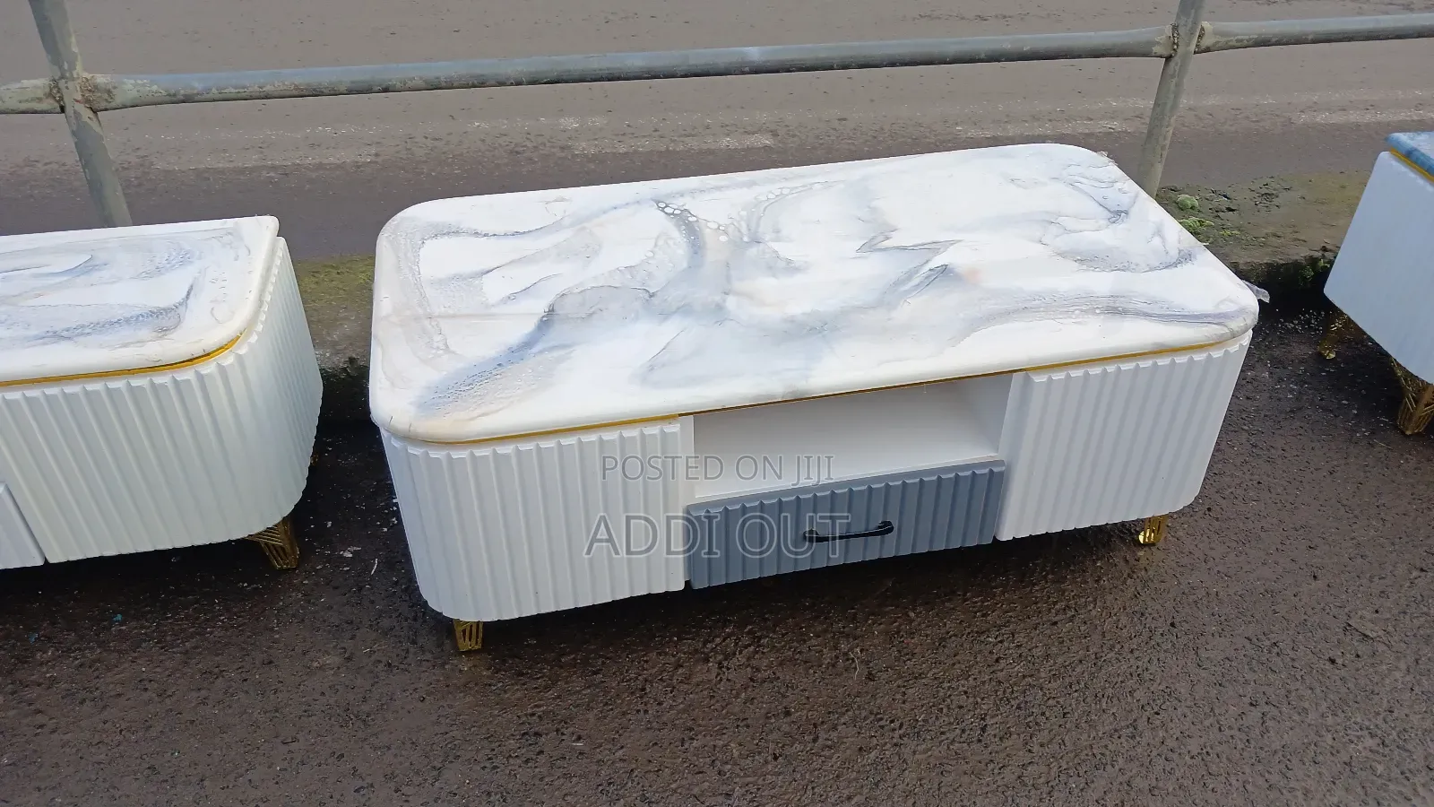 ኢፖክሲ ጠረጴዛ /Table