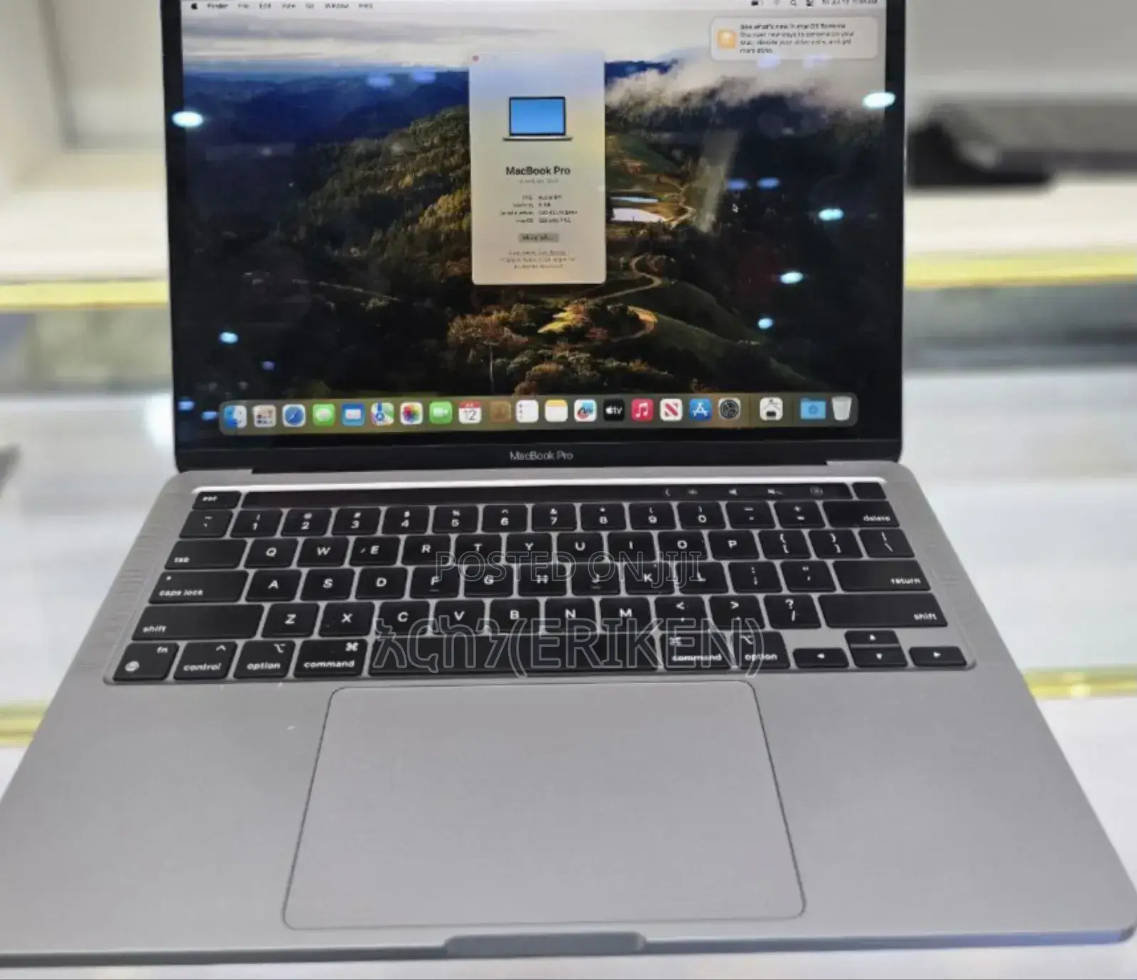 New Laptop Apple MacBook Pro 2020 M1 8GB Apple M1 SSD 256GB