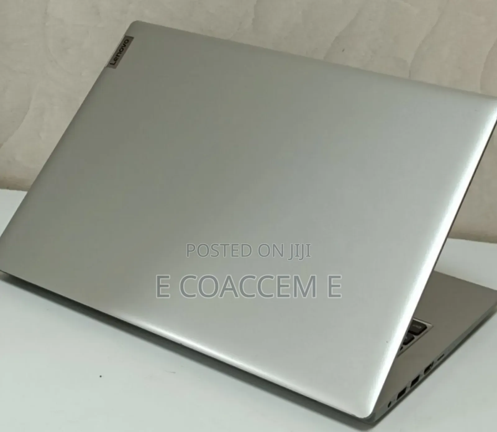 New Laptop Lenovo 4GB AMD SSD 256GB