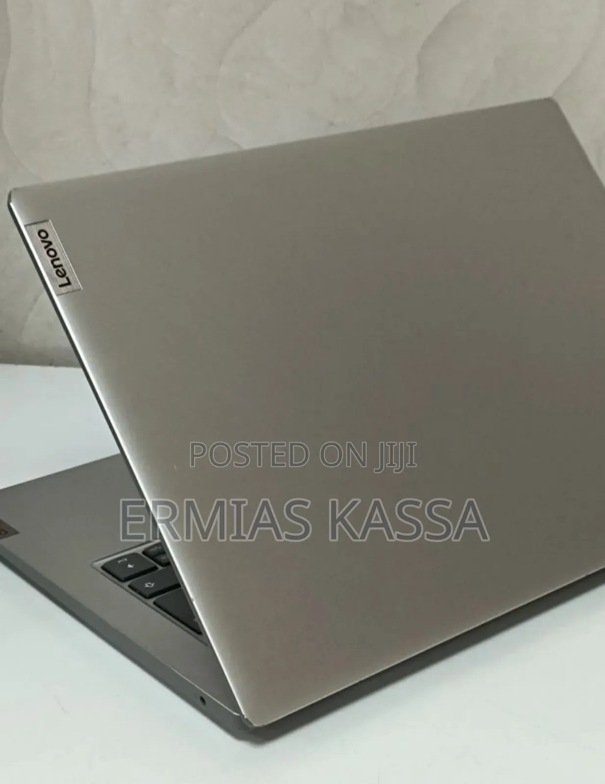 New Laptop Lenovo Ideapad 3 4GB AMD SSD 256GB