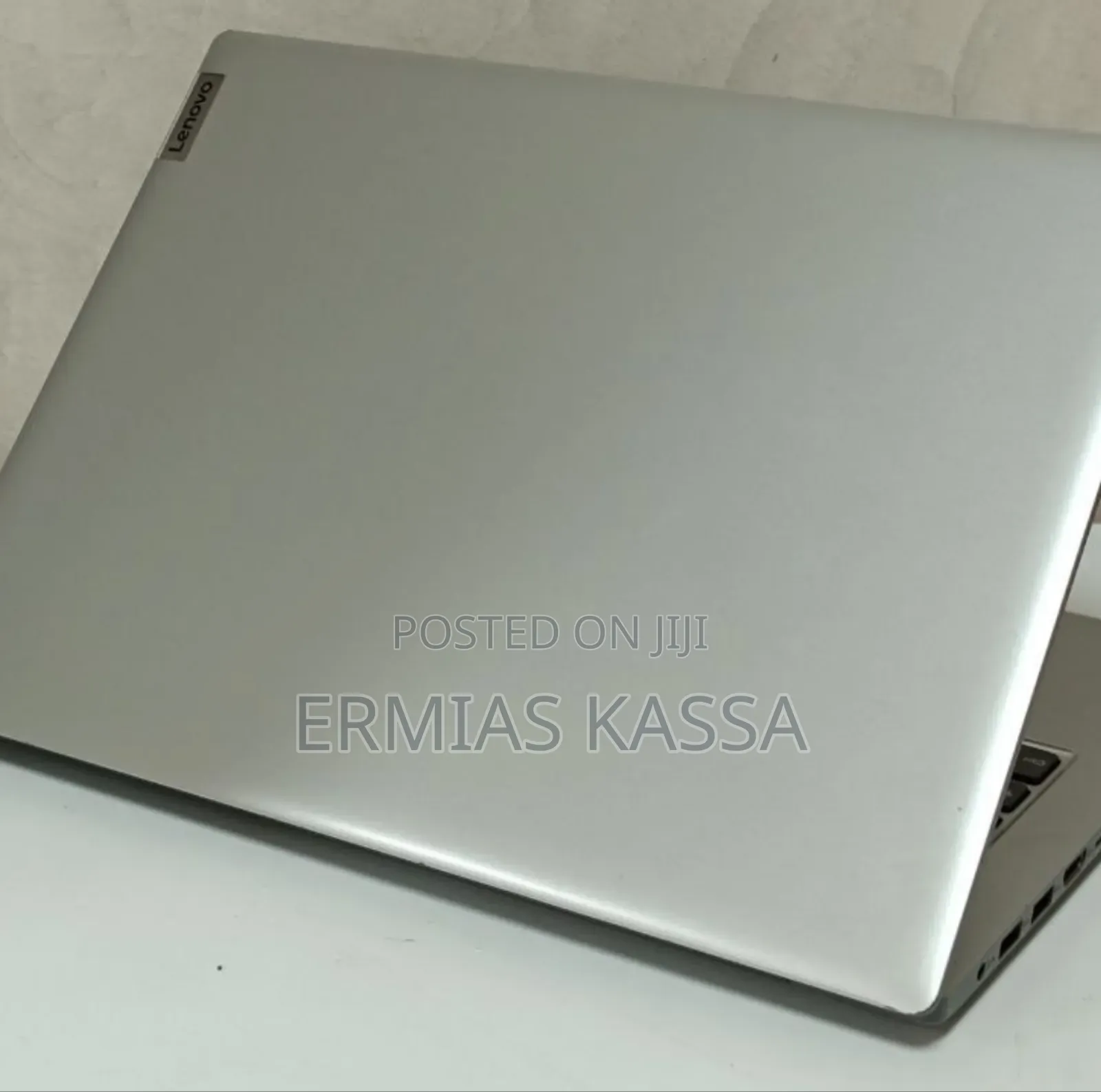 New Laptop Lenovo Ideapad 3 4GB AMD SSD 256GB