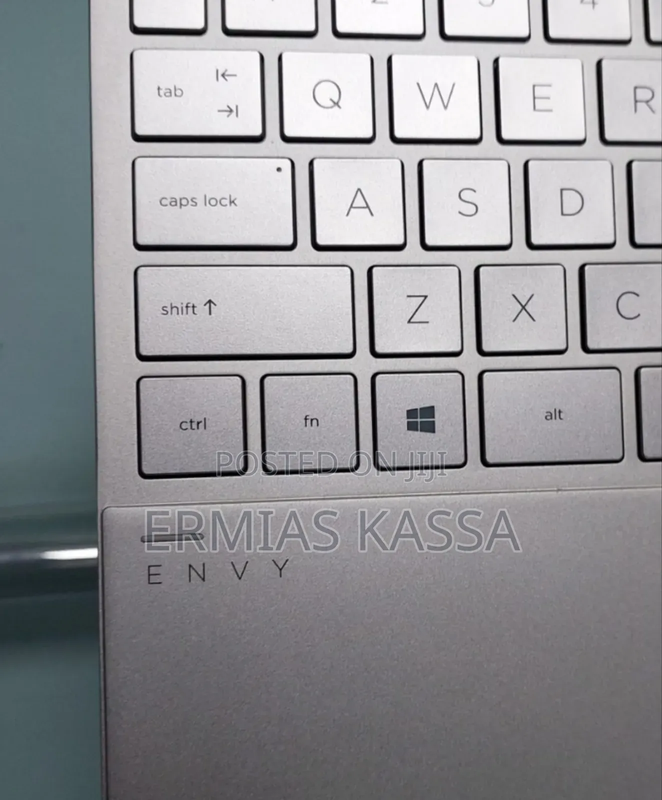 New Laptop HP Envy X360 13z 8GB Intel Core I7 SSD 1T