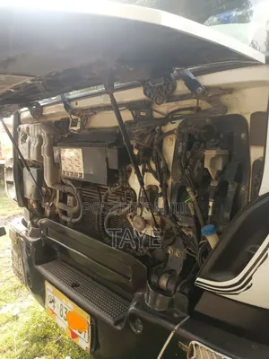 Iveco ተሳቢ Trakker 380