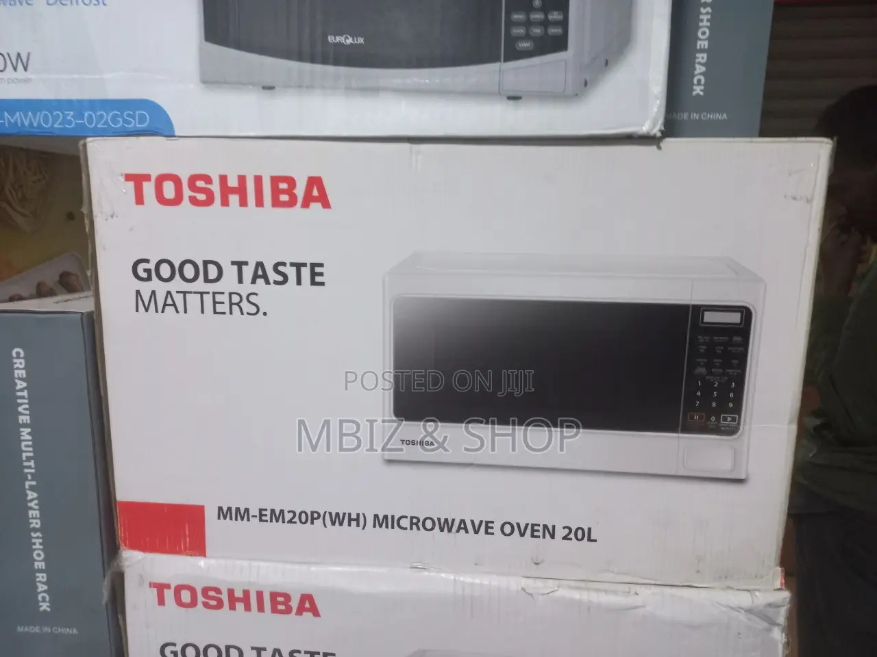Toshiba 800w 20L Microwave Oven