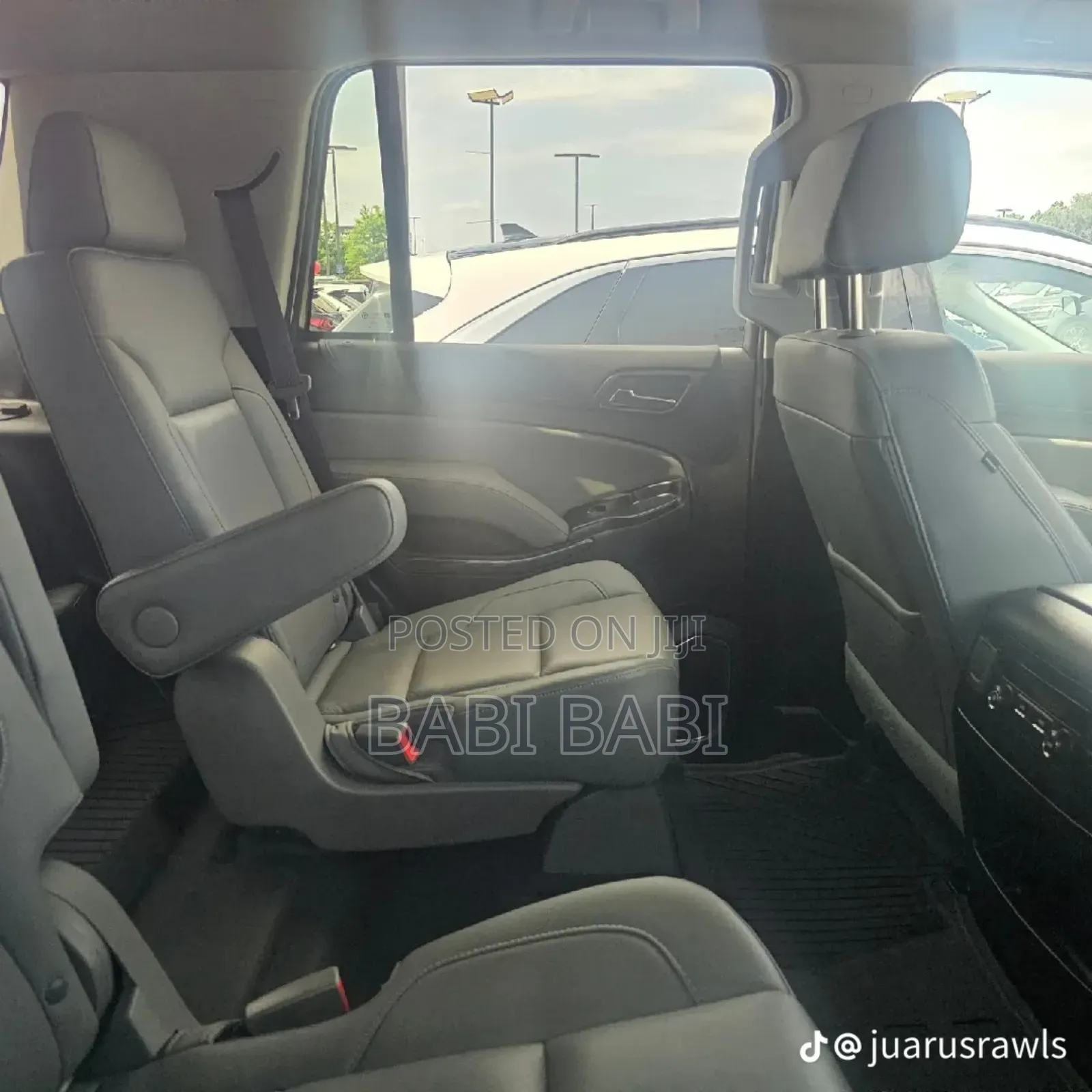 Chevrolet Tahoe 2019 Silver