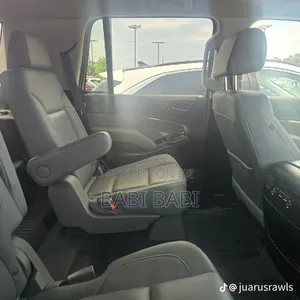 Chevrolet Tahoe 2019 Silver
