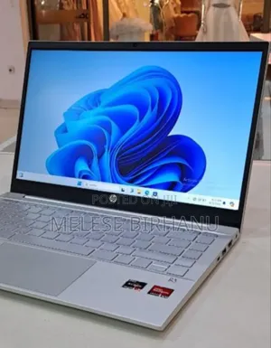 Photo - New Laptop HP 16GB AMD Ryzen 5 SSD 512GB