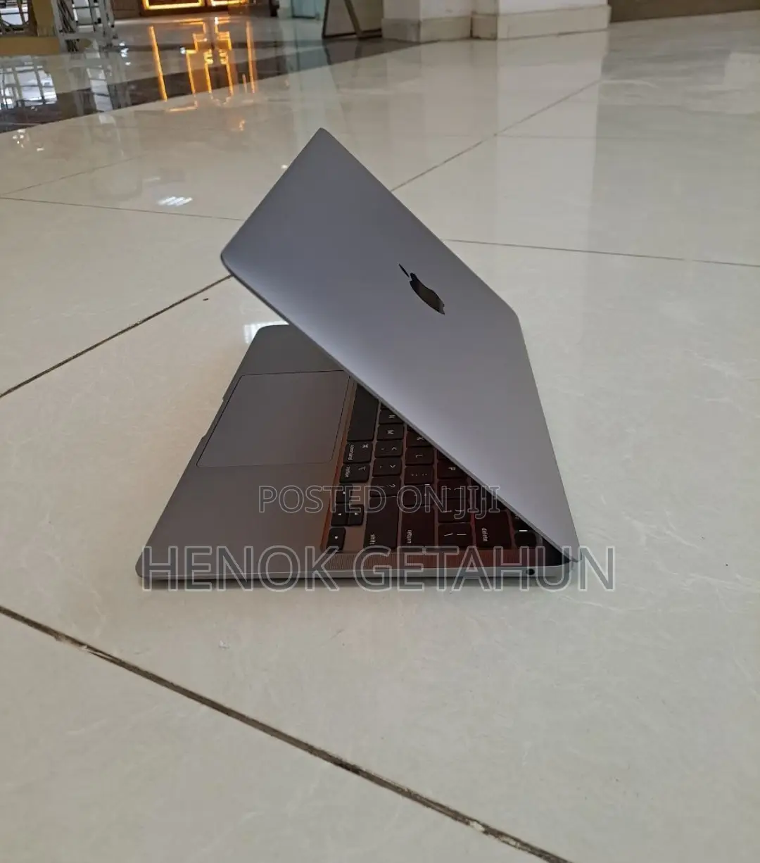 New Laptop Apple MacBook Air 2020 M1 8GB Apple M1 SSD 256GB