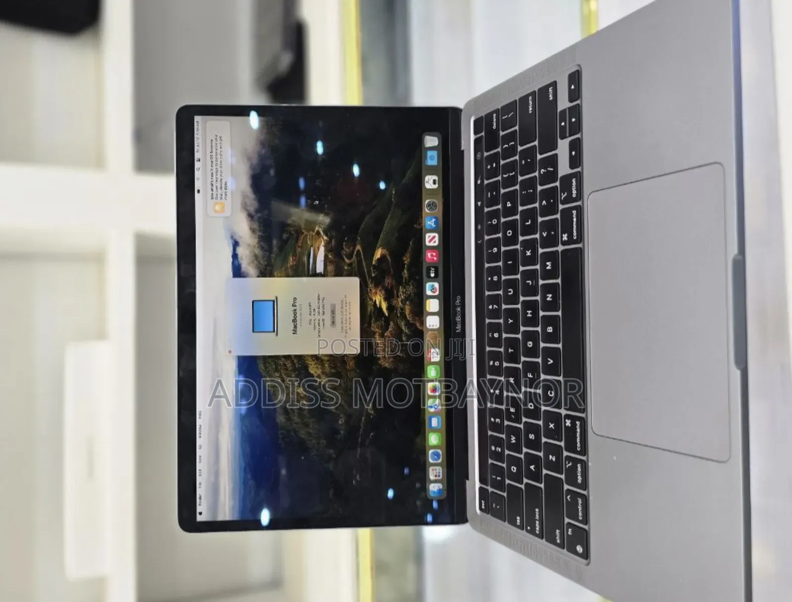 New Laptop Apple MacBook Air 2020 M1 8GB Apple M2 SSD 256GB