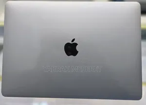 New Laptop Apple MacBook Pro 2020 M1 8GB Apple M1 Pro SSD 256GB