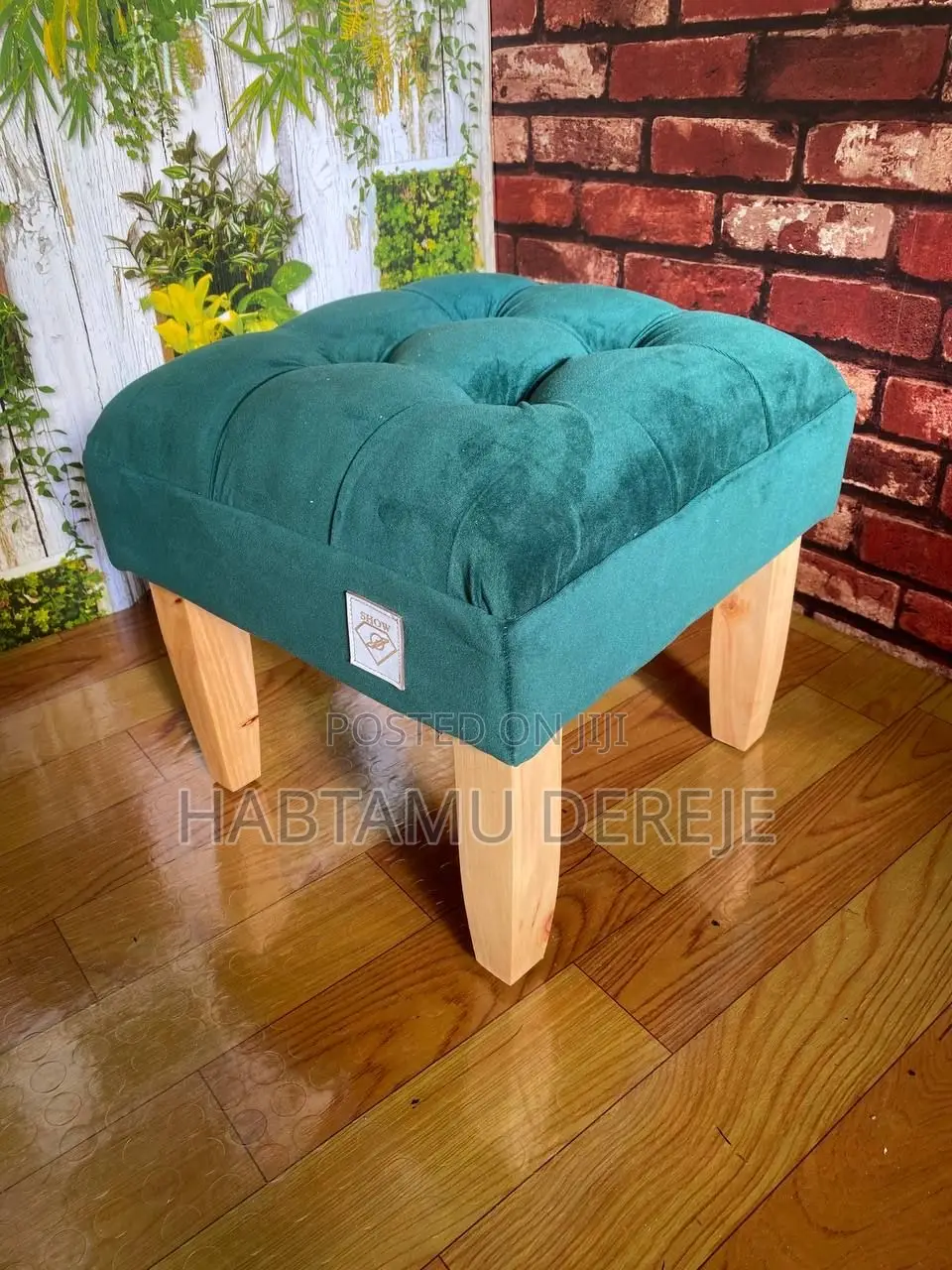 Stylish Ottoman for Sale - ዱካ / ኩርሲ