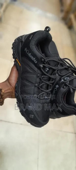 Photo - Columbia Waterproof Outdoor Premium Quality