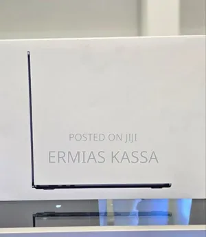 Photo - New Laptop Apple MacBook Air 2024 M3 15-Inch 8GB Apple M3 SSD 512GB