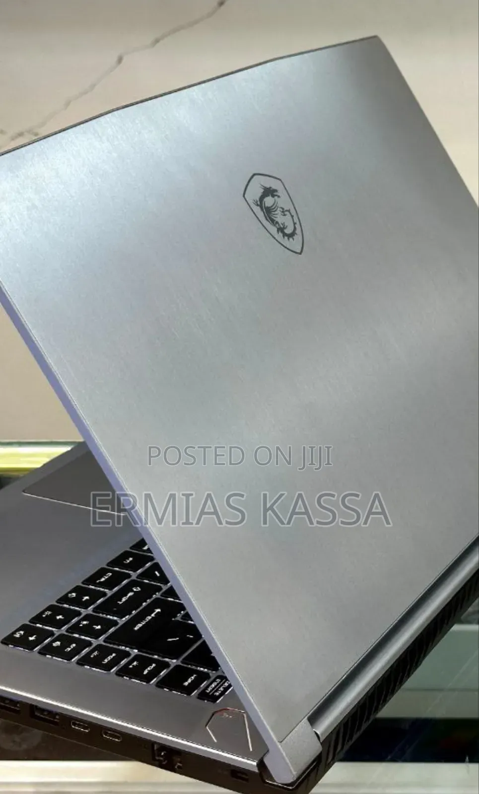 New Laptop MSI Creator 17 B11ue-224 16GB Intel Core I7 SSD 512GB