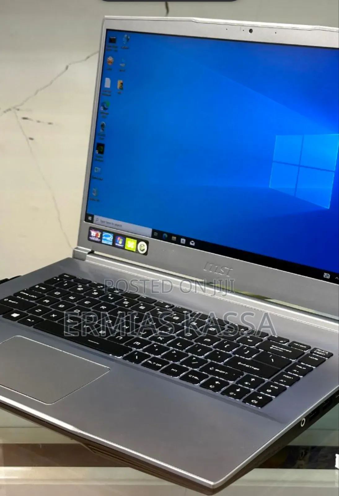 New Laptop MSI Creator 17 B11ue-224 16GB Intel Core I7 SSD 512GB