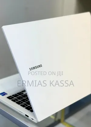 New Laptop Samsung Galaxy Book 2 8GB Intel Core I5 SSD 1.5T