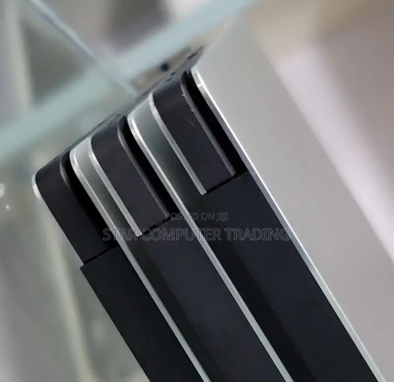 New Laptop Dell Precision 15 3520 32GB Intel Core I7 SSD 512GB