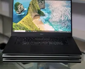 New Laptop Dell Precision 15 3520 32GB Intel Core I7 SSD 512GB