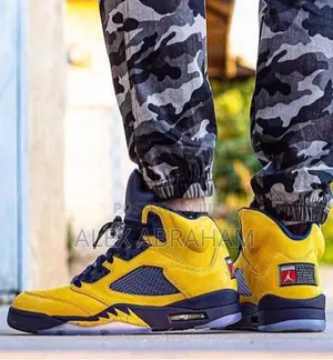 Jordan 5 “Michigan”