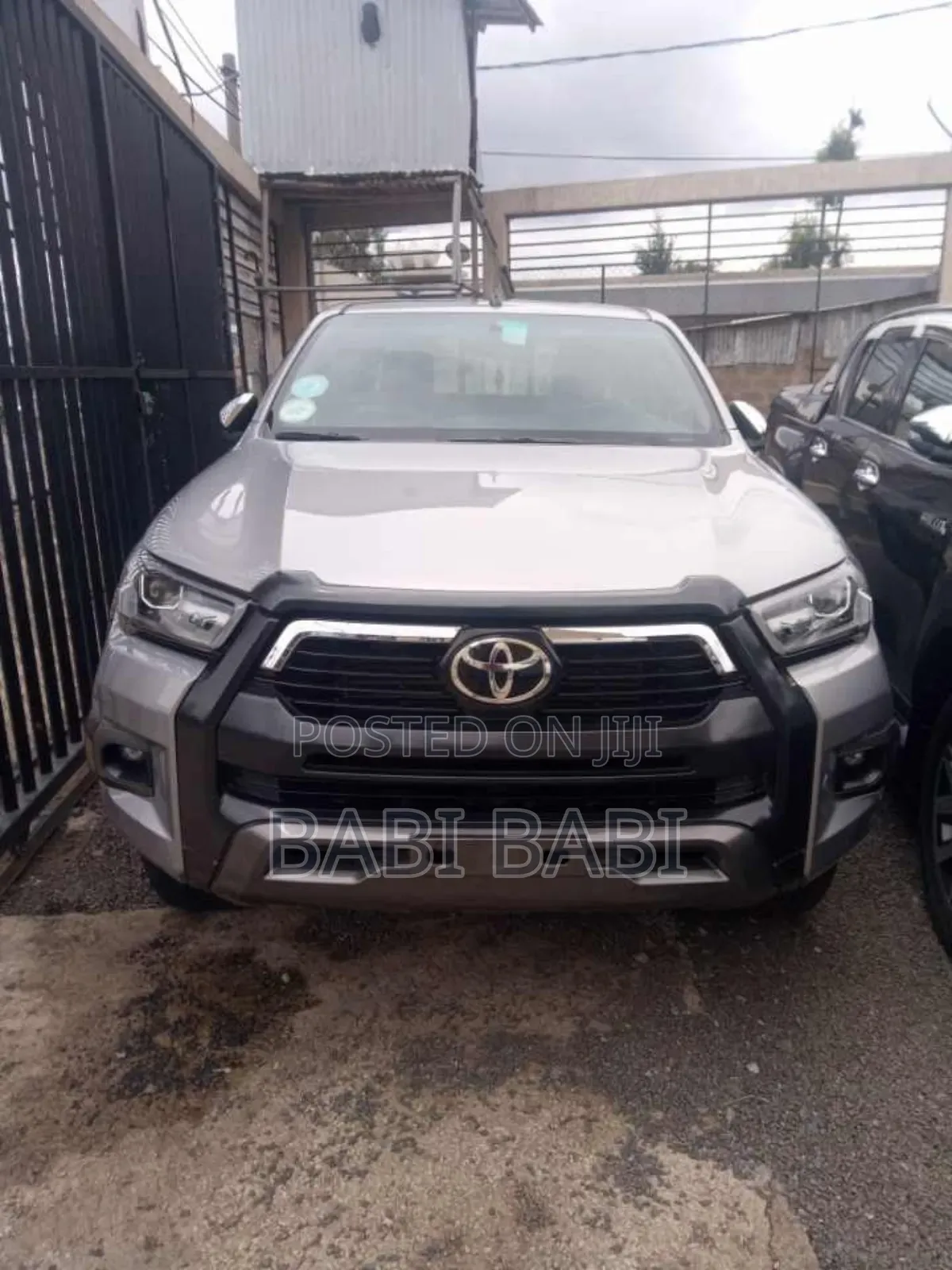 Toyota Hilux 2022 Silver
