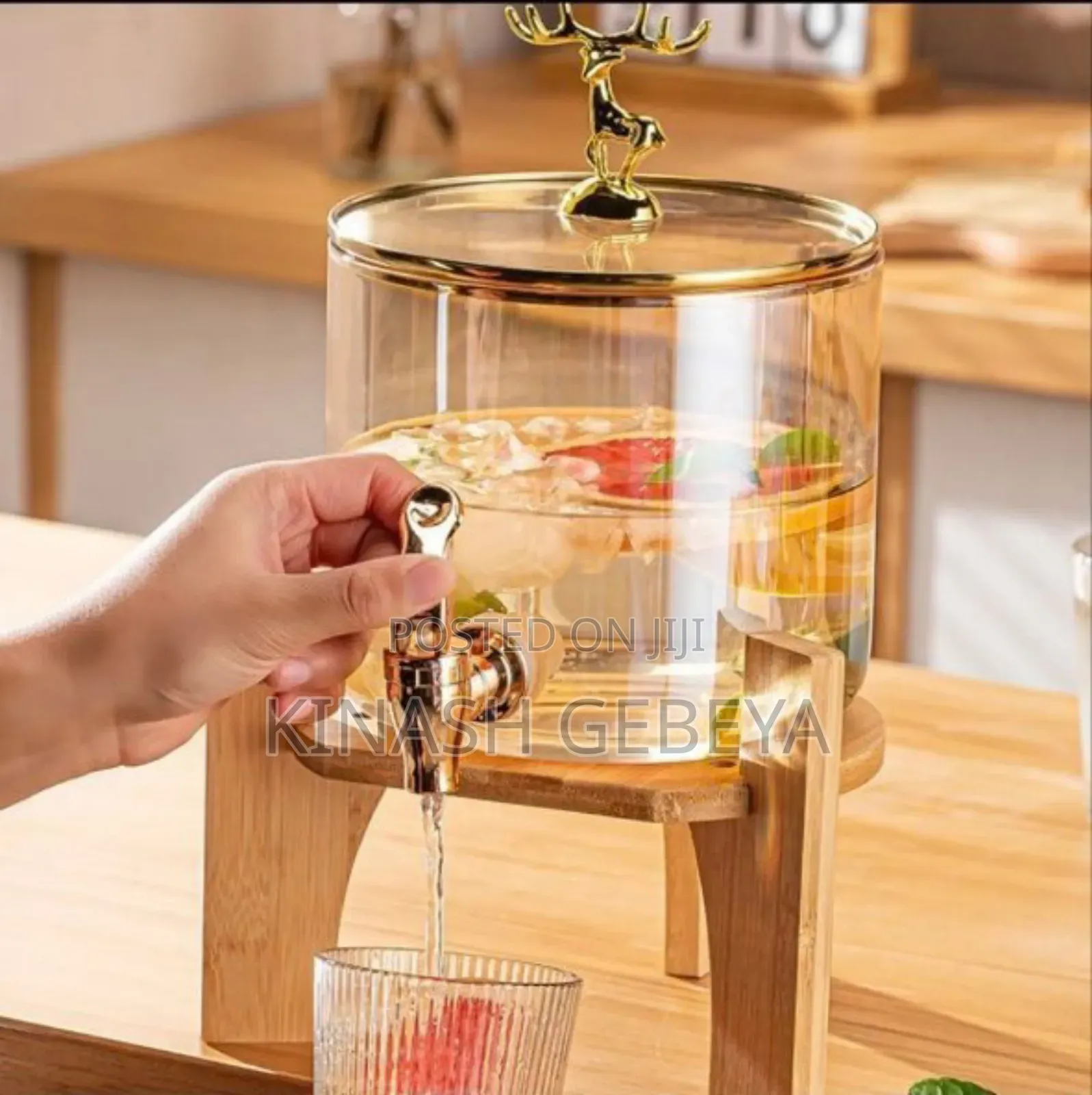 Luxury Water and መጠጦች ማቅረቢያ