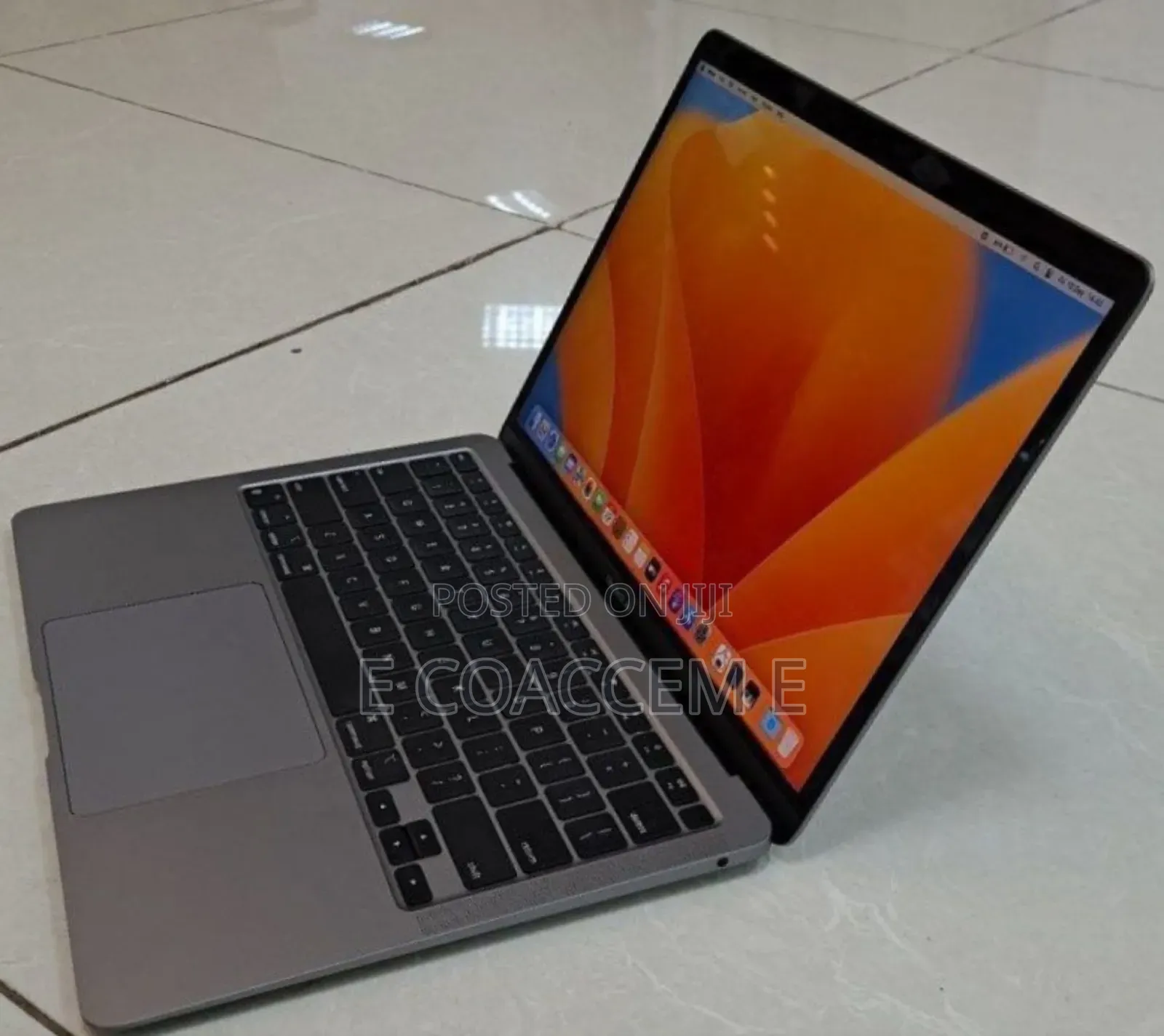 New Laptop Apple MacBook 8GB Apple M1 SSD 256GB