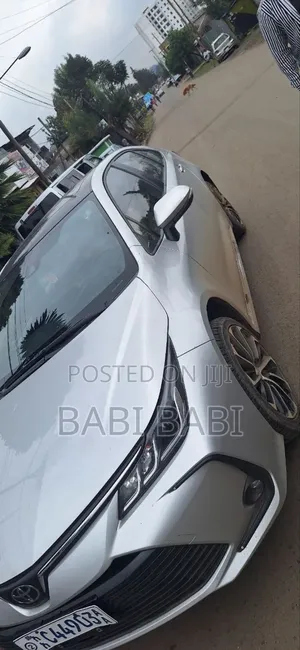 Toyota Corolla 2022 Silver
