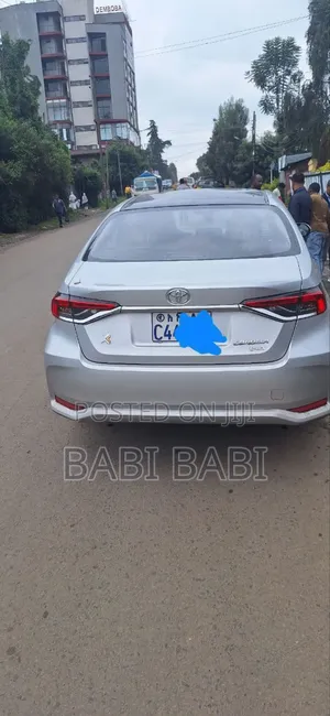 Toyota Corolla 2022 Silver