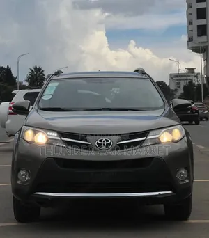 Toyota RAV4 2015 Green