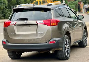 Toyota RAV4 2015 Green