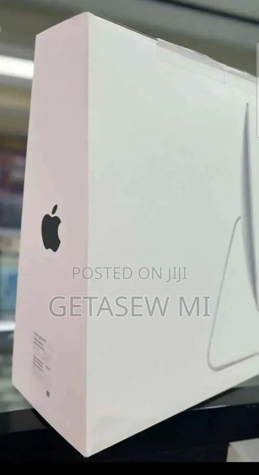 New Apple MacBook Air 2024 M3 15-Inch 8GB Apple M3 Pro SSD 256GB