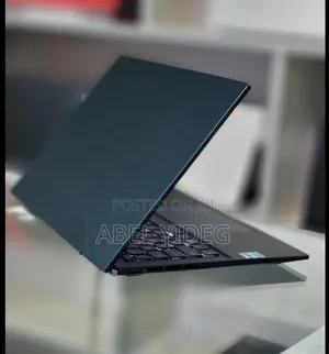 New Laptop Asus VivoBook 15 X505BA 8GB Intel Core I5 SSD 512GB