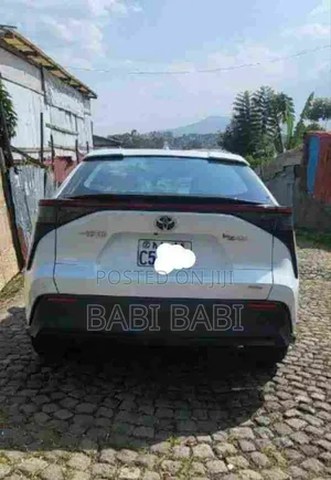 Toyota bZ4X 2023 White